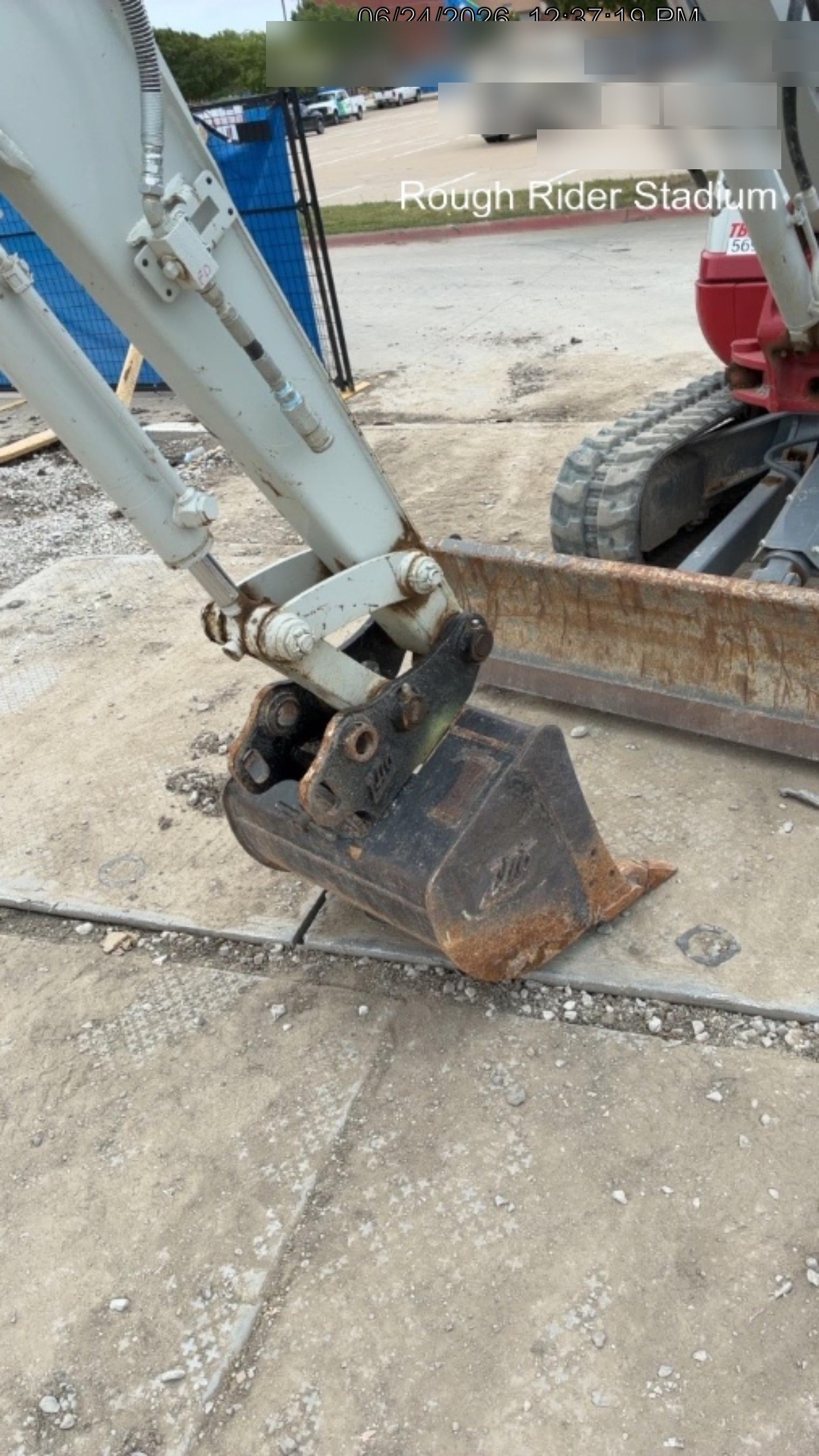 2025 TAKEUCHI TB235-2R