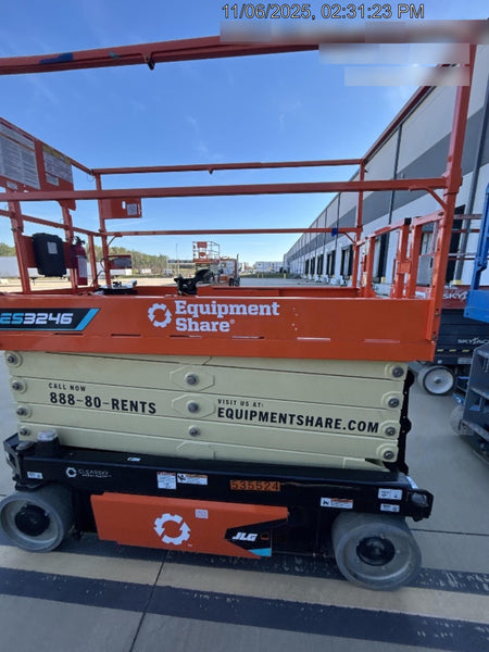 2025 JLG ES3246