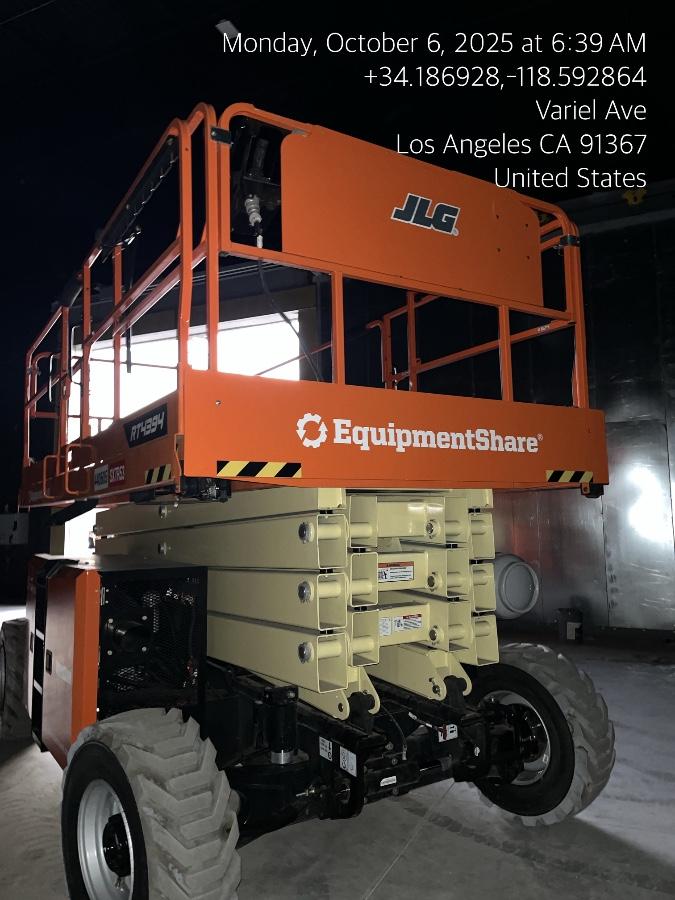 2024 JLG RT4394
