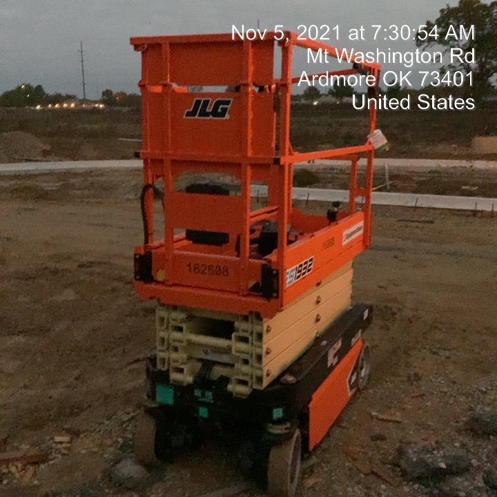 2021 JLG ES1932