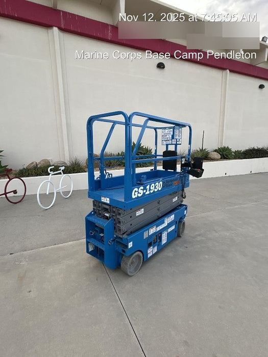 2019 Genie GS-1930 Fixed rails with chain Entry