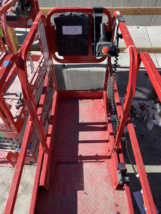 2020 MEC 1330SE Solid NM Tires, Steel Swing out Doors, LCS, Beacon, 900W Invertor