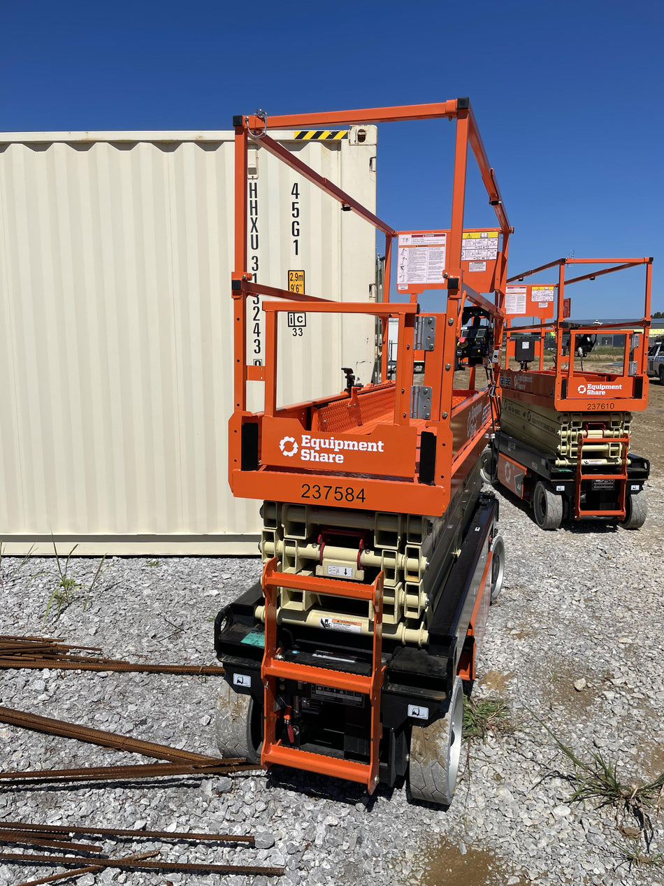 2022 JLG ES2632