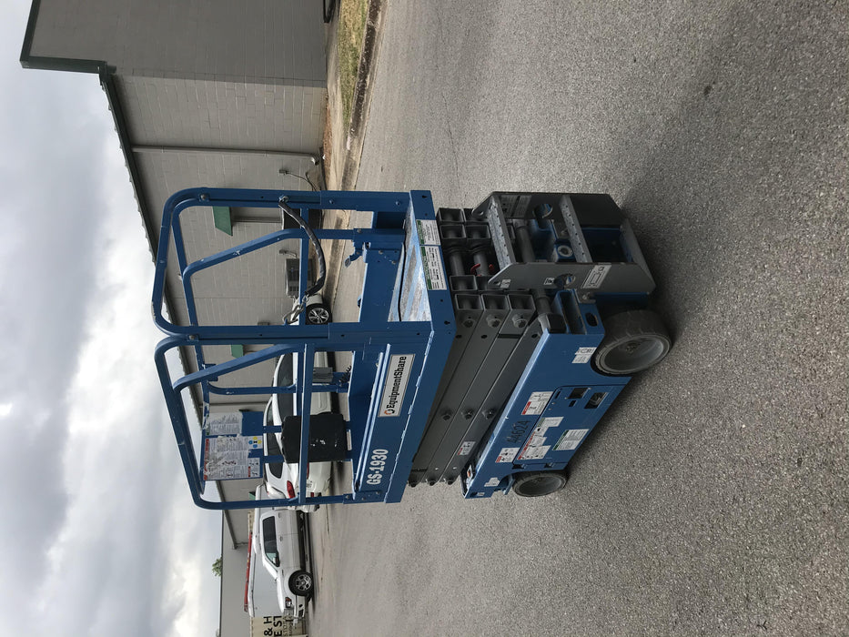 2019 Genie GS-1930 Fixed rails with chain Entry