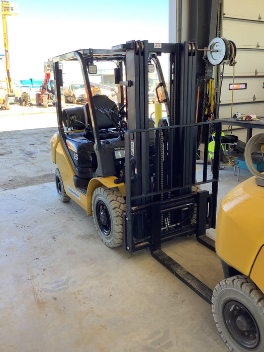 2021 KOMATSU FG25T-16