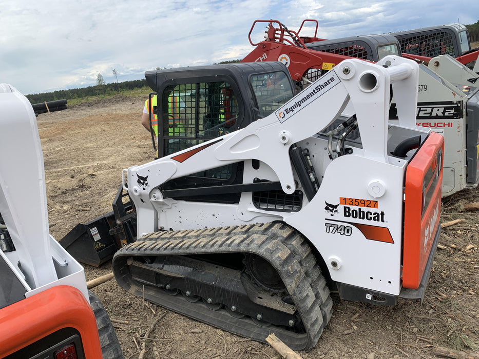 2021 BOBCAT T740