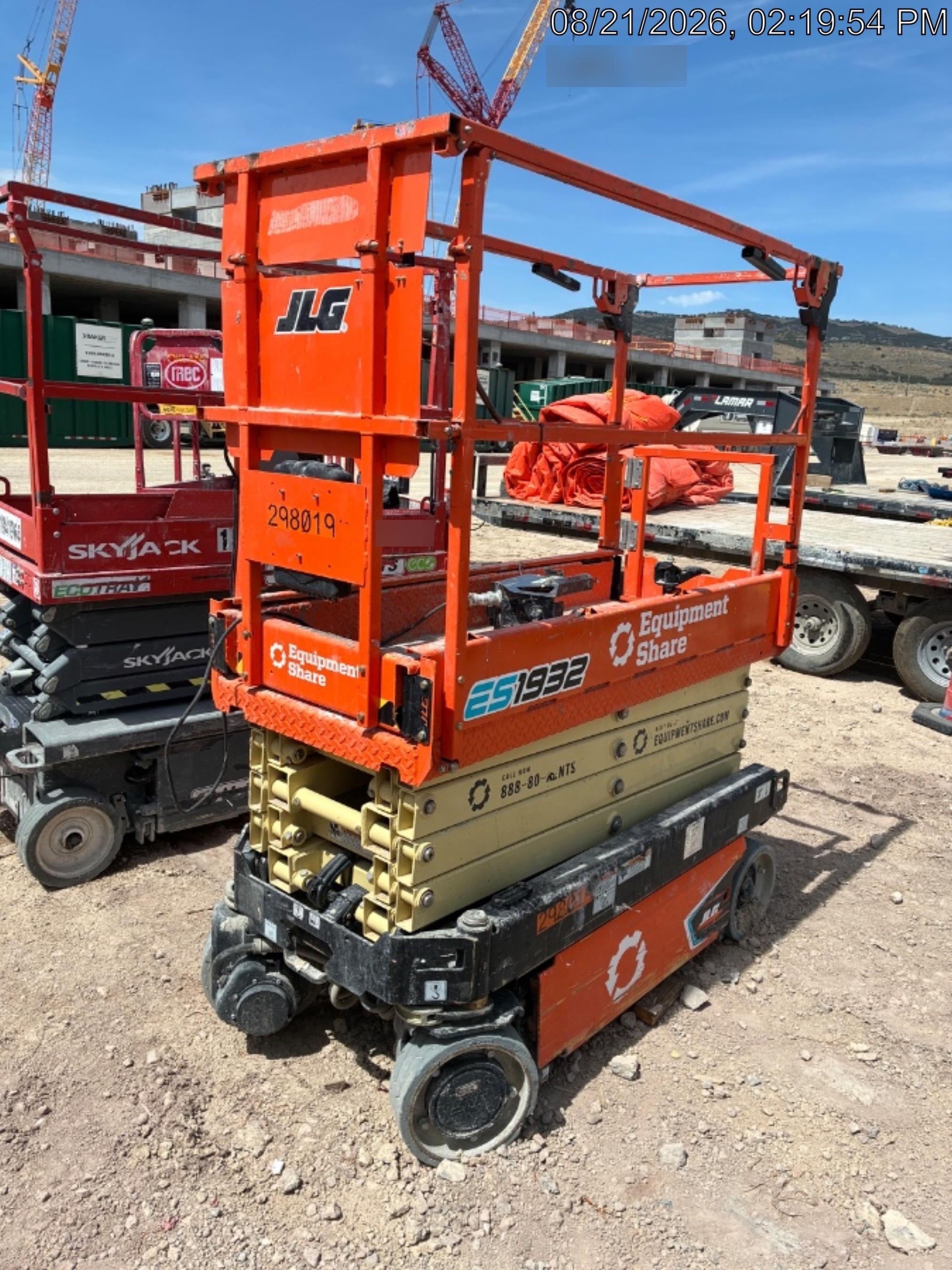 2023 JLG ES1932