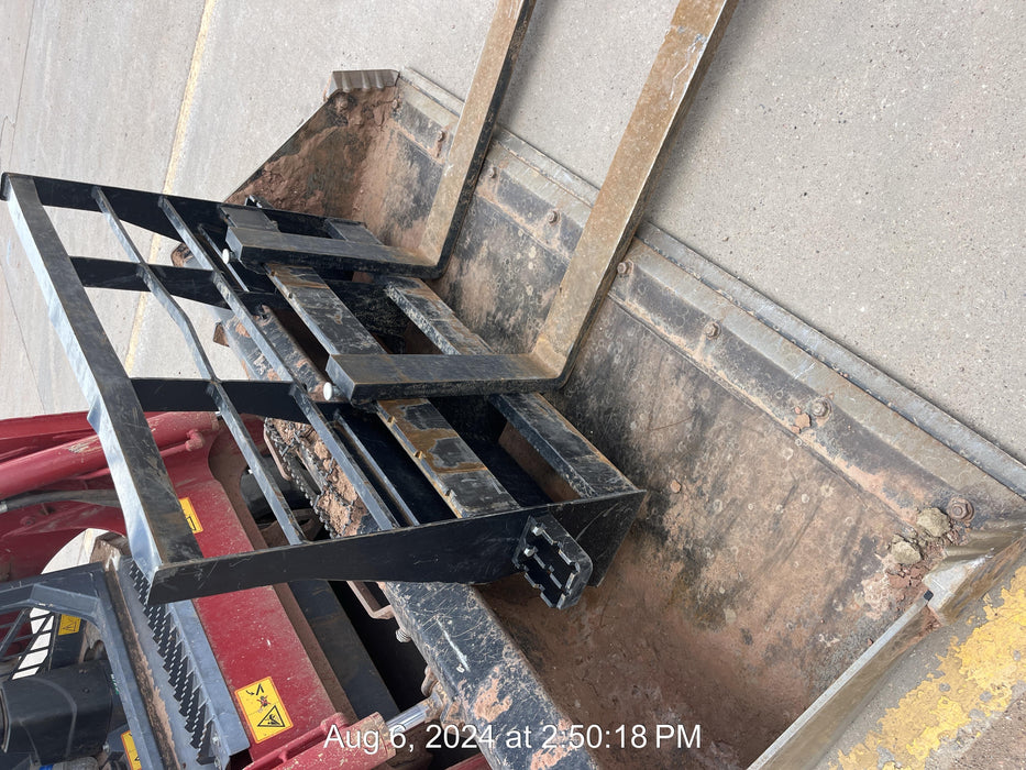 2023 ARROW MATERIAL HANDLING 72" Pallet Forks - Arrow