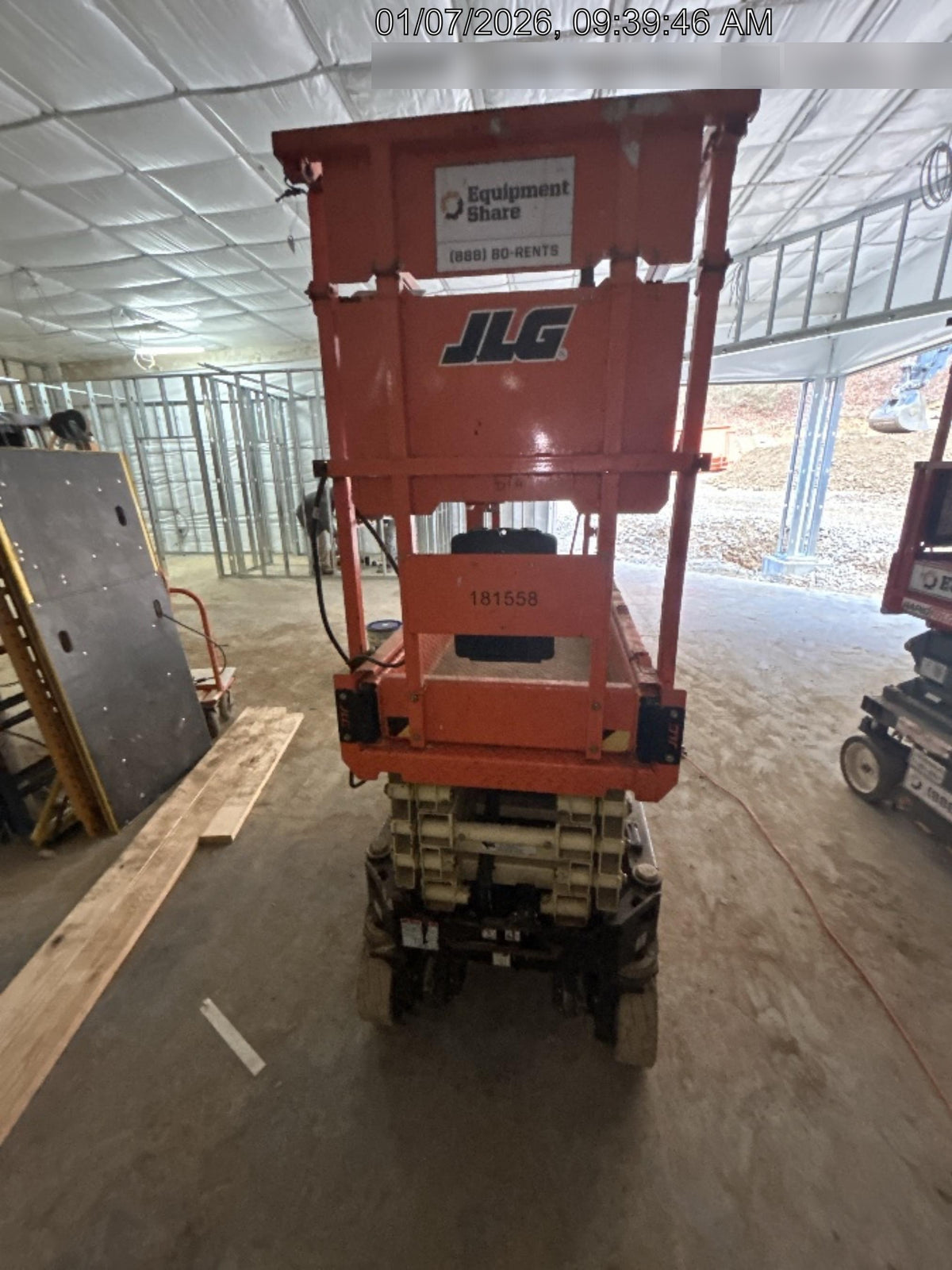 2021 JLG ES1932