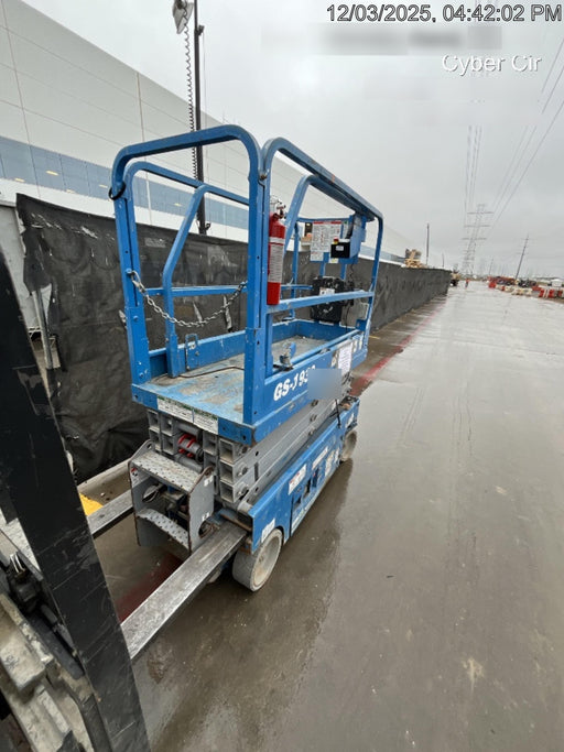 2019 Genie GS-1930 Fixed rails with chain Entry