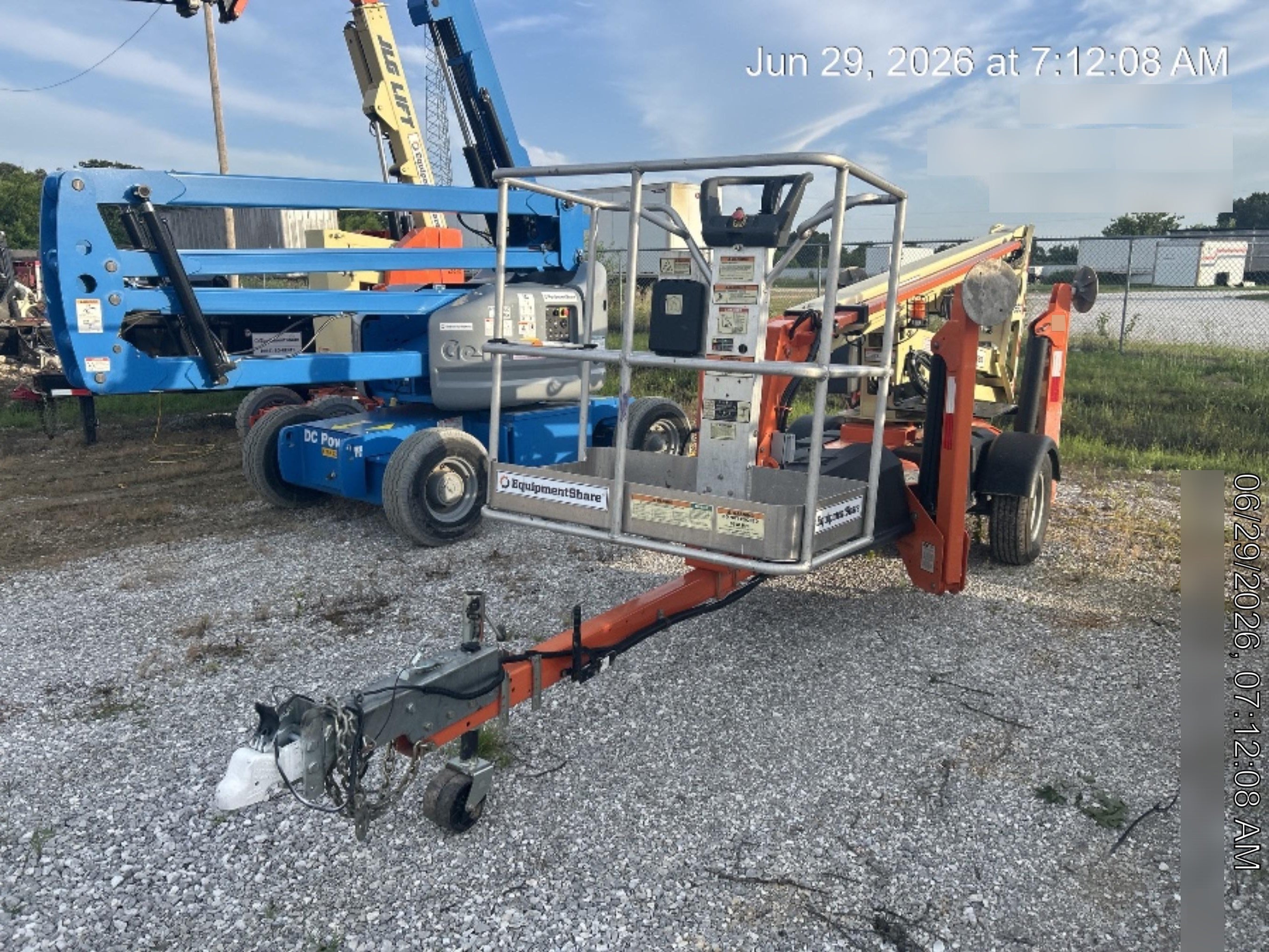 2022 JLG T350