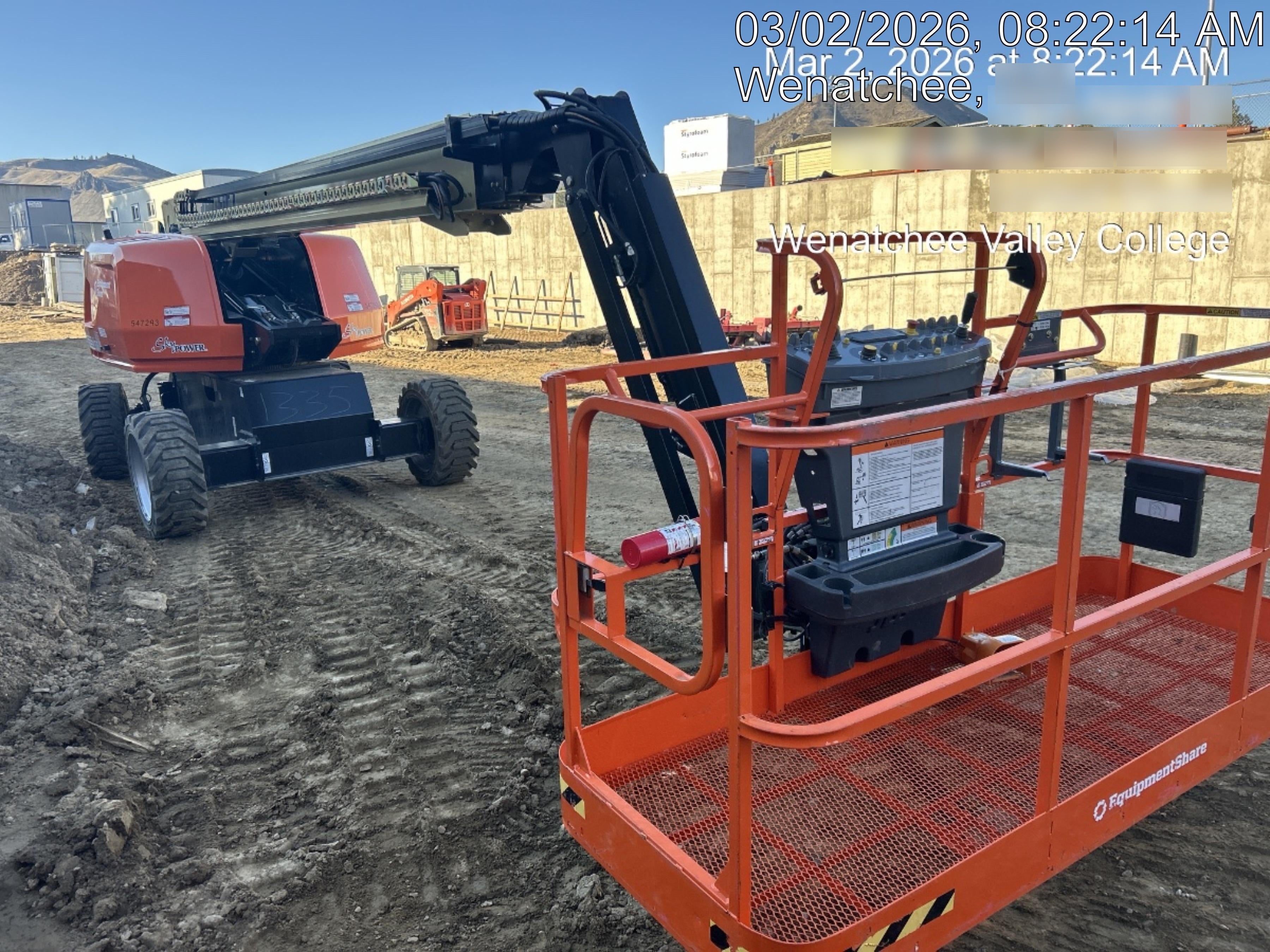 2025 JLG 660SJ