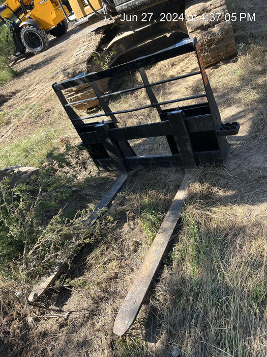 2024 ARROW MATERIAL HANDLING 48" Pallet Forks - Arrow