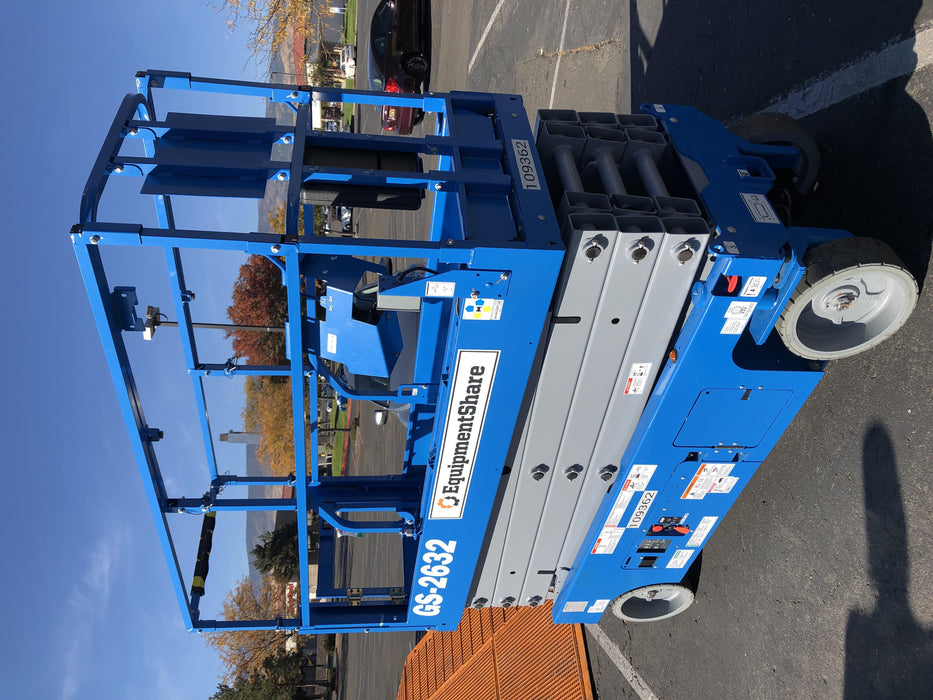 2020 Genie GS-2632 Solid NM Tires, Folding Rails with Half-Height Swing Gate, Beacon, 800W Invertor