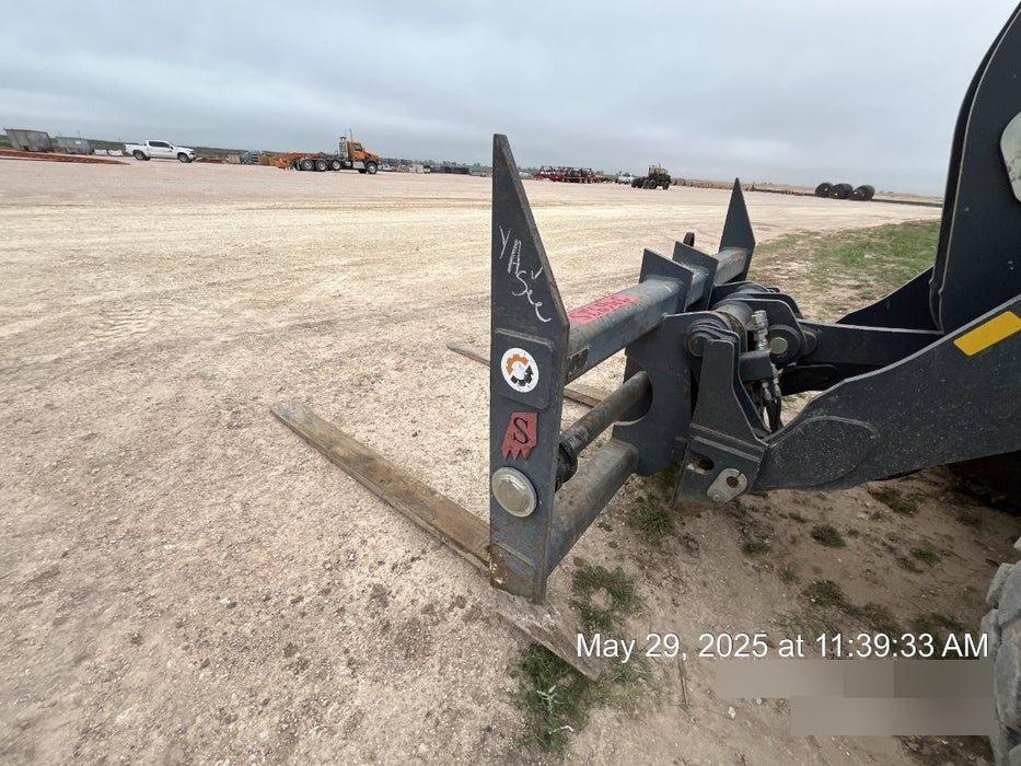 2022 SOLESBEE 96" Loader Fork Carriage - Solesbee