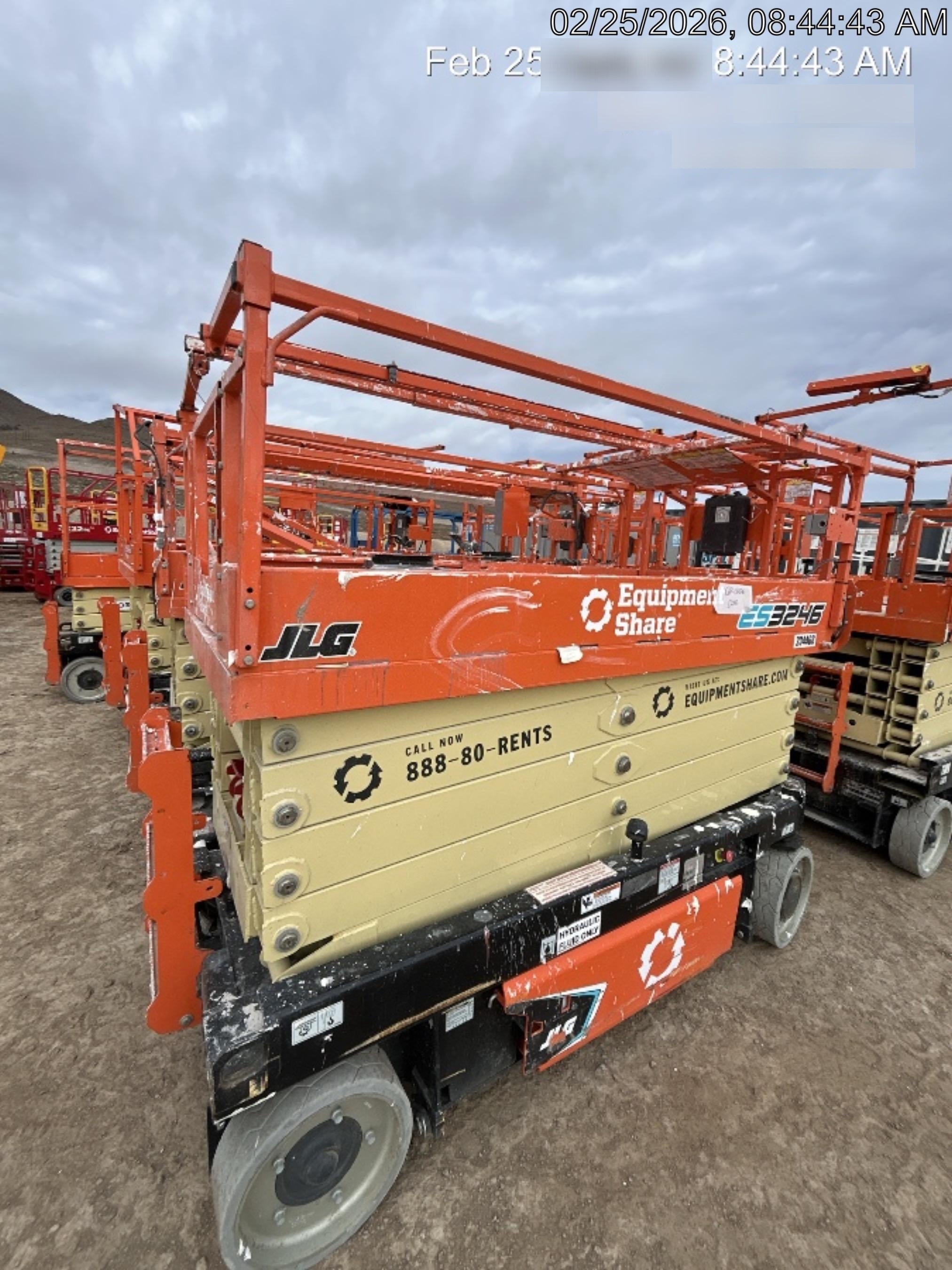 2022 JLG ES3246
