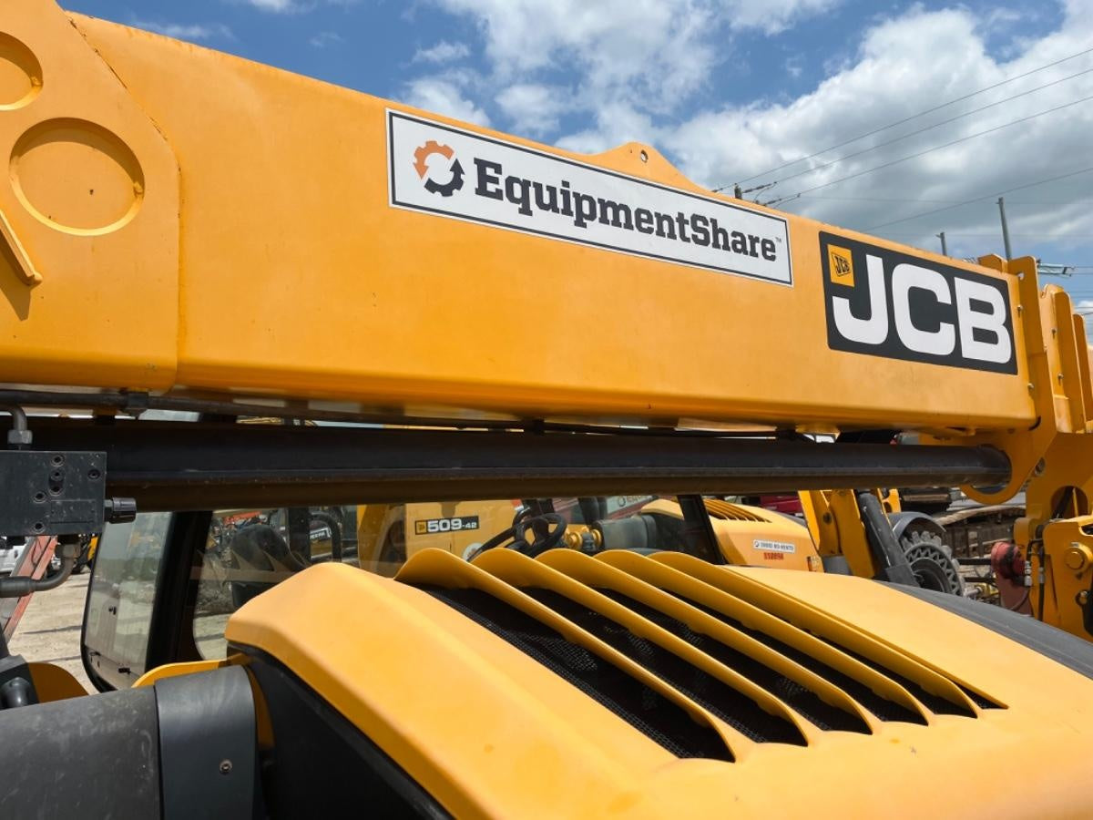 2021 JCB 512-56