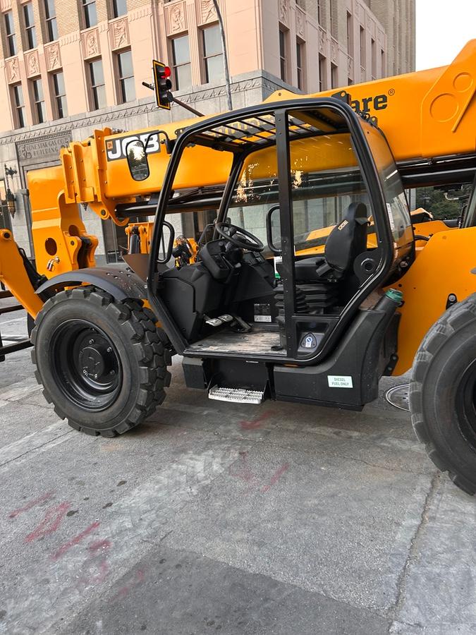 2025 JCB 512-56