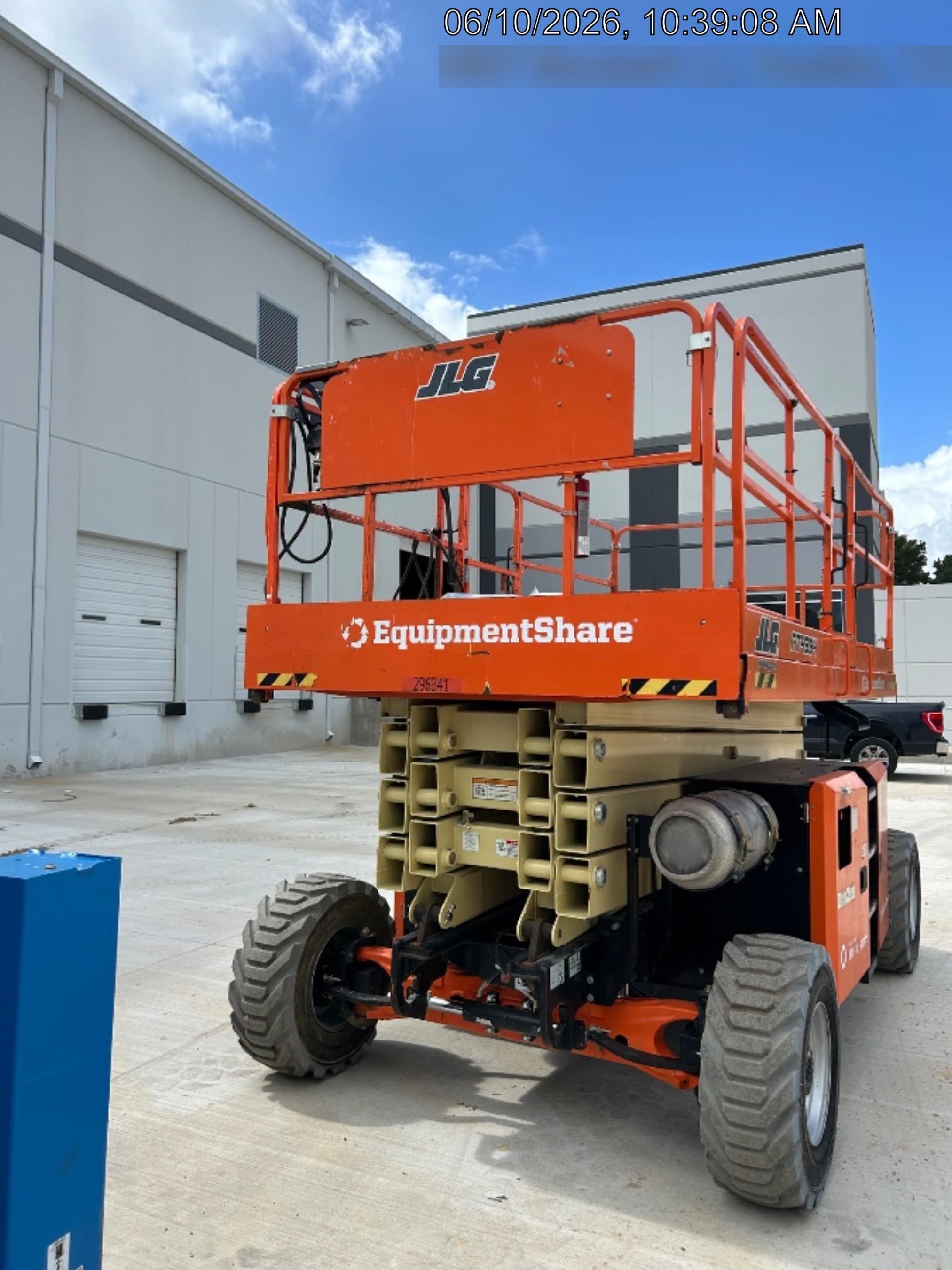 2023 JLG RT4394