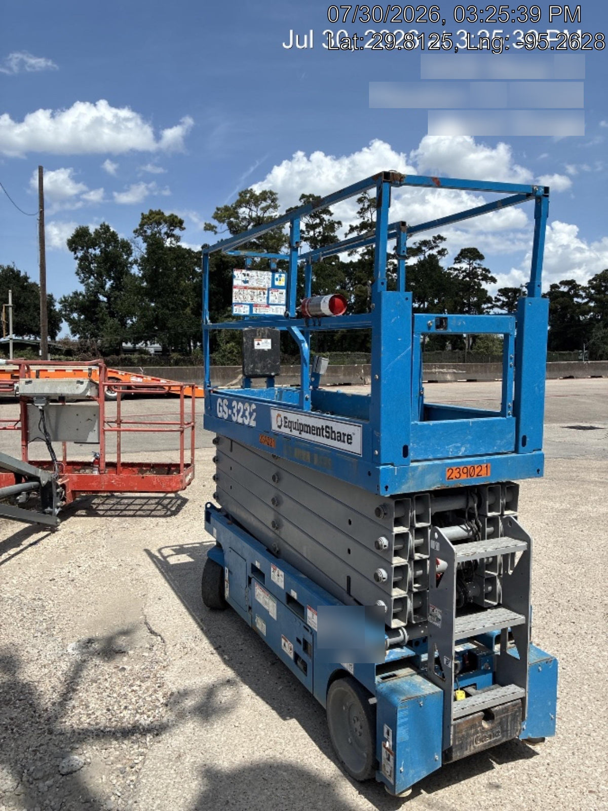 2022 GENIE GS-3232
