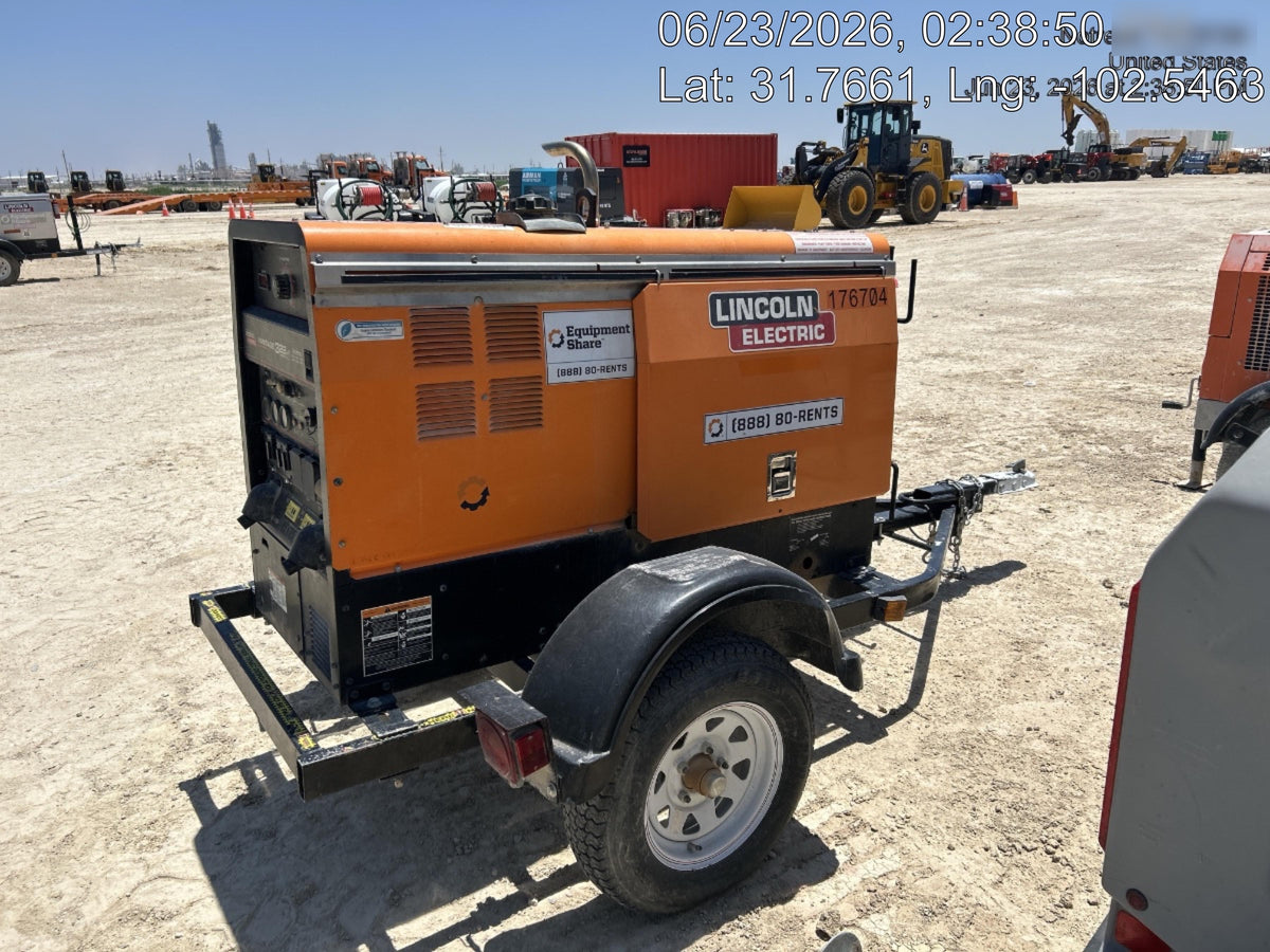 2021 Lincoln Electric Vantage 322 Vantage 322 Ready Pak 3 w/ Decals, ORANGE (includes trailer, cable rack, fender light kit) NO Telematics