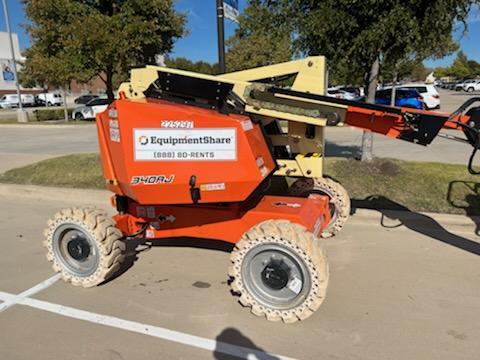 2022 JLG 340AJ