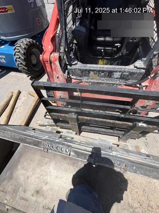 2022 ARROW MATERIAL HANDLING 48" Pallet Forks - Arrow