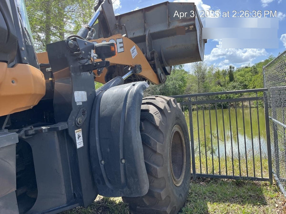 2018 Case 621G CLOSED CAB, 1 FUNCTION, JRB 416 STYLE HYD COUPLER