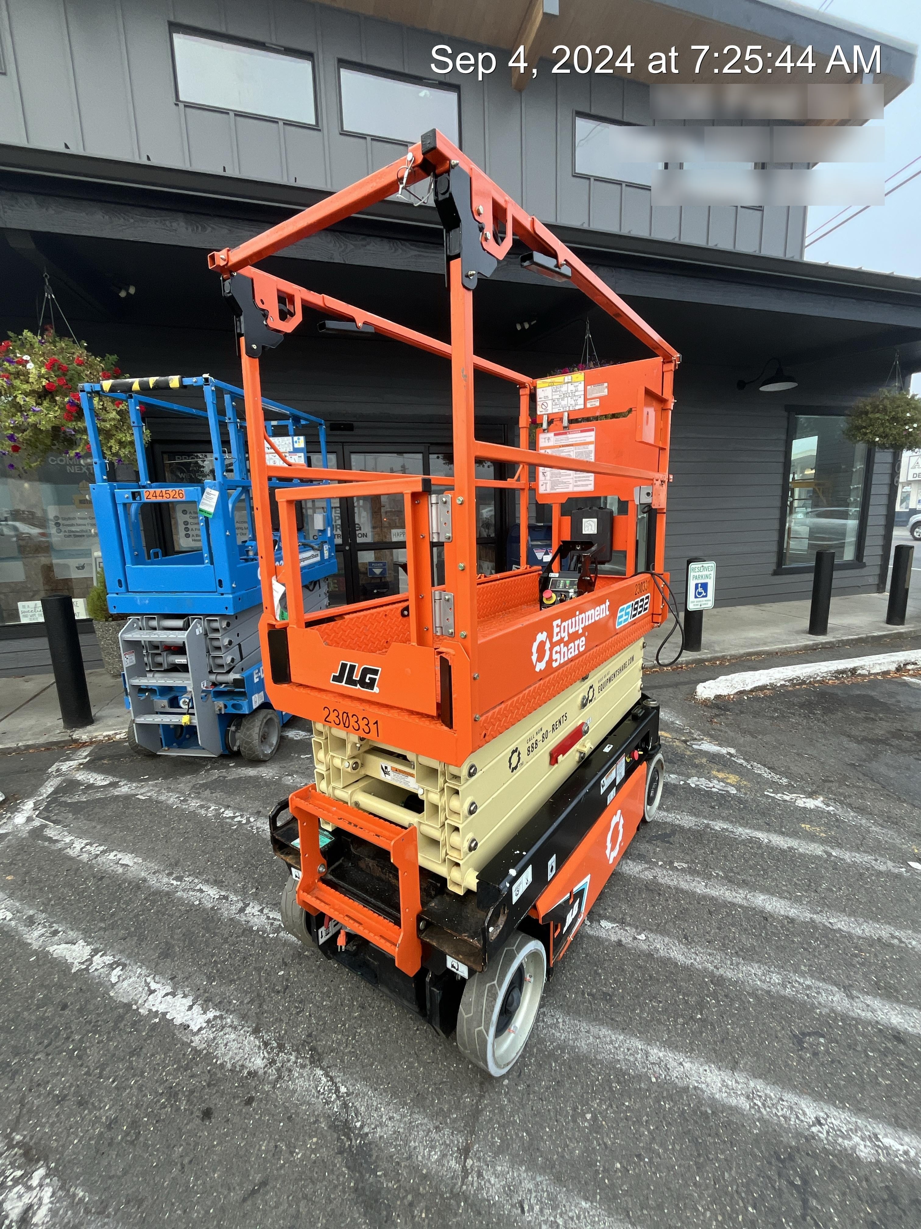 2022 JLG ES1932