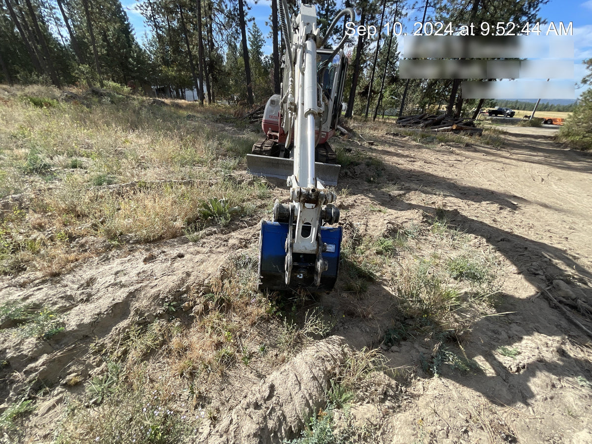 2024 TAKEUCHI TB250-2CR