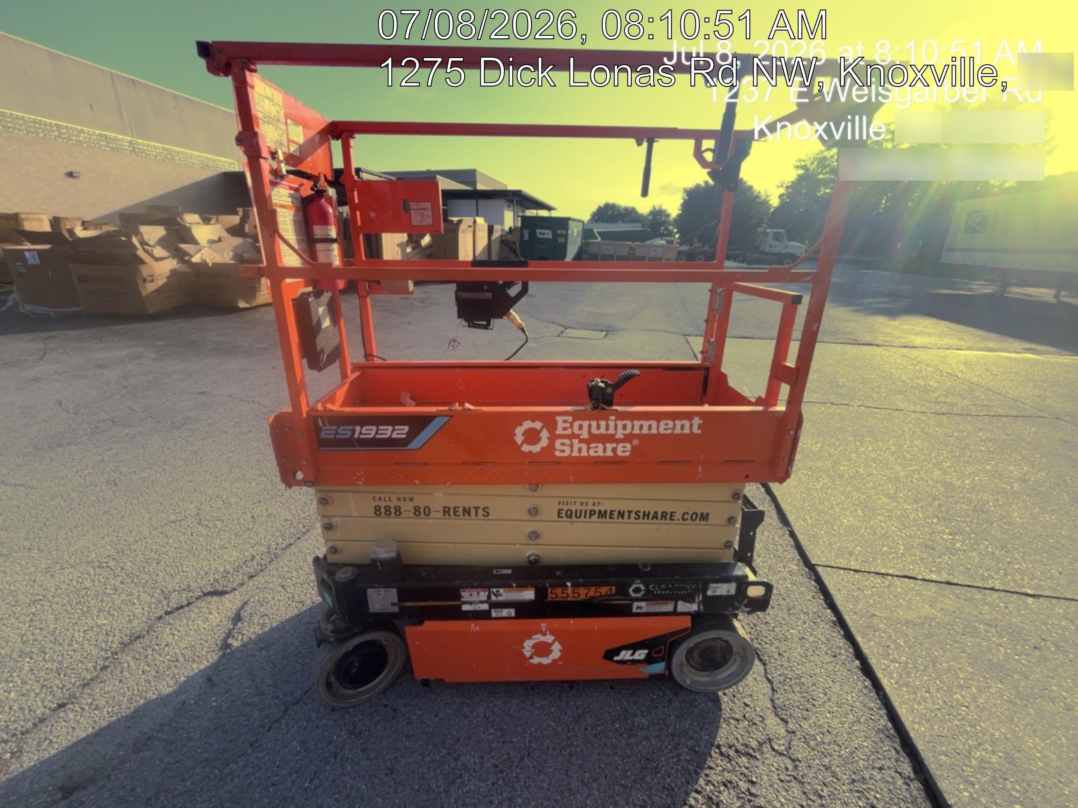 2025 JLG ES1932