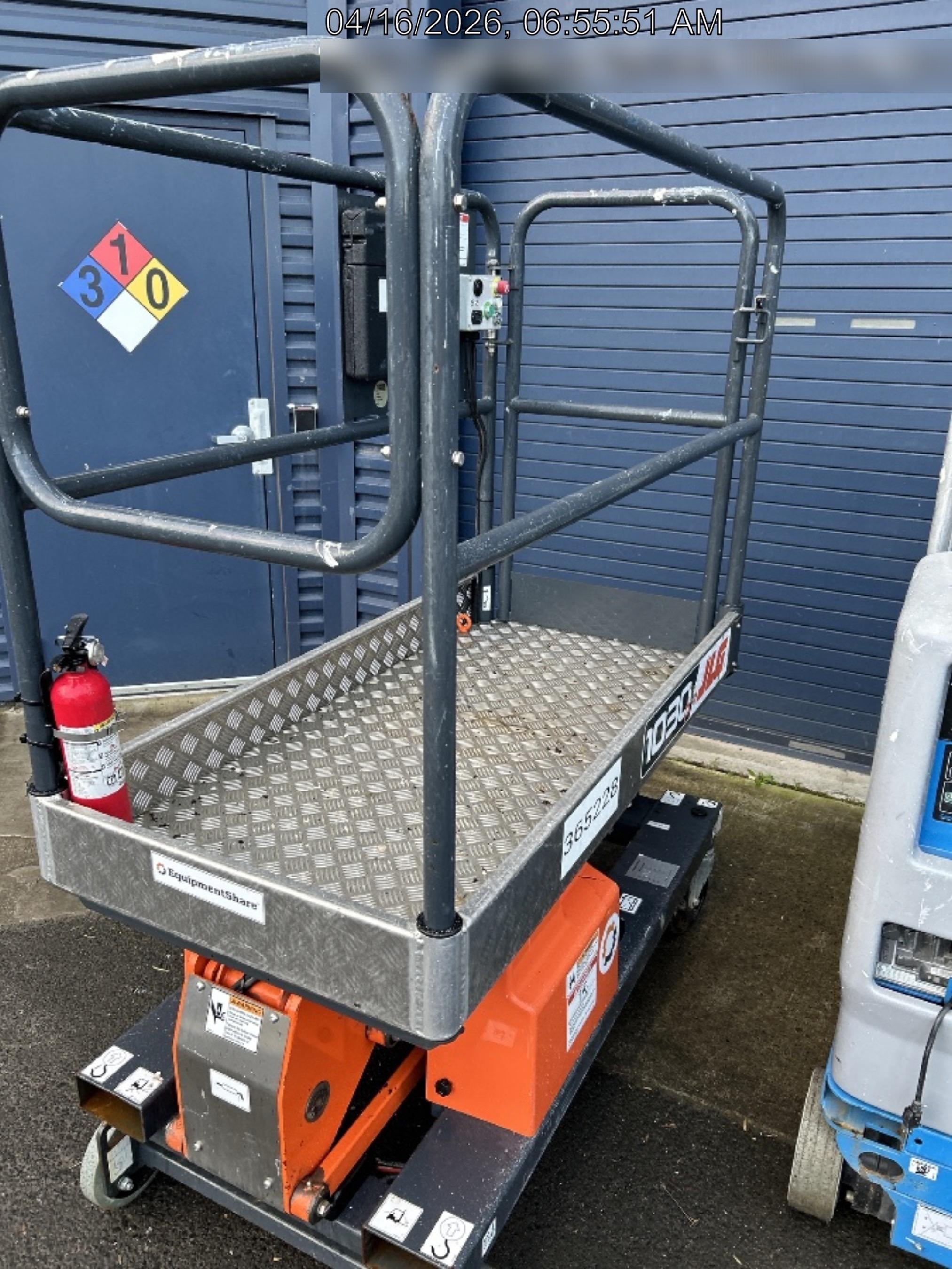 2021 JLG 1030P