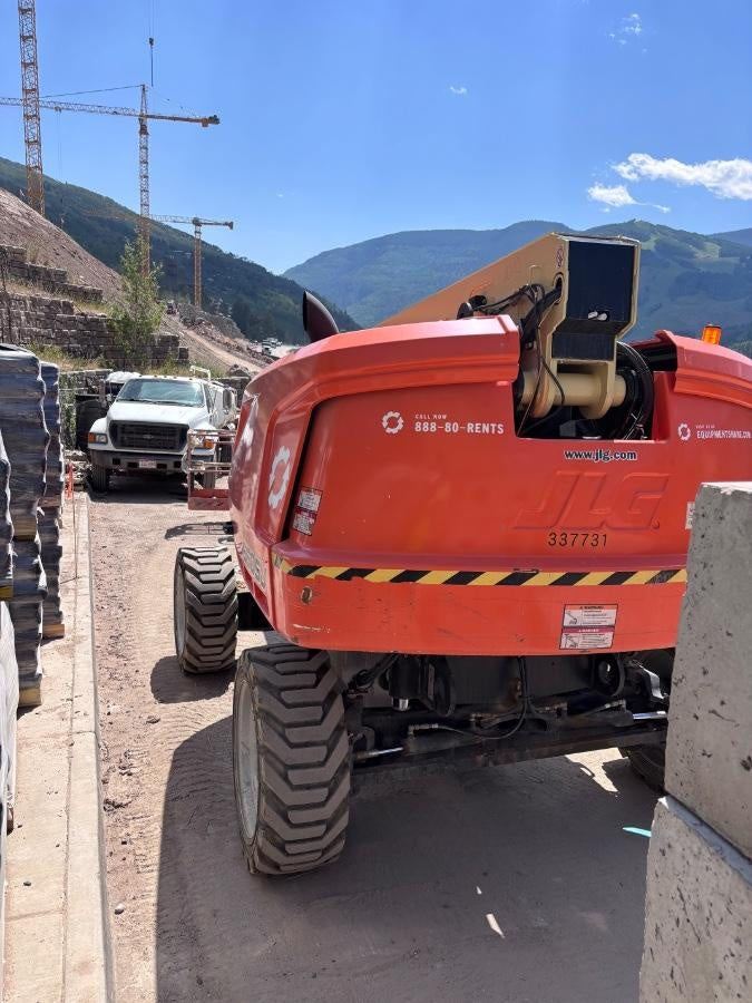 2023 JLG 660SJ