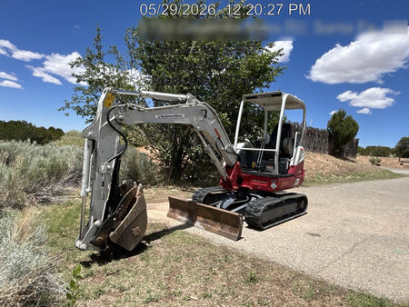 2021 TAKEUCHI TB235-2R