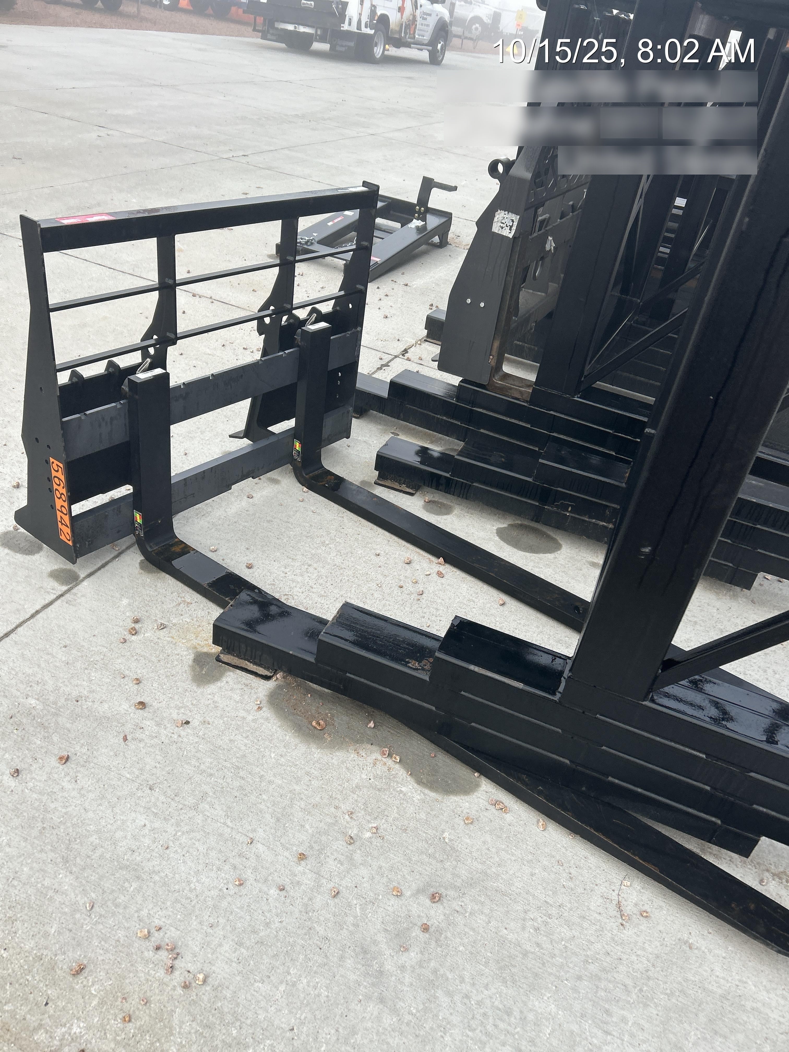 2025 ARROW MATERIAL HANDLING 72" Pallet Forks - Arrow