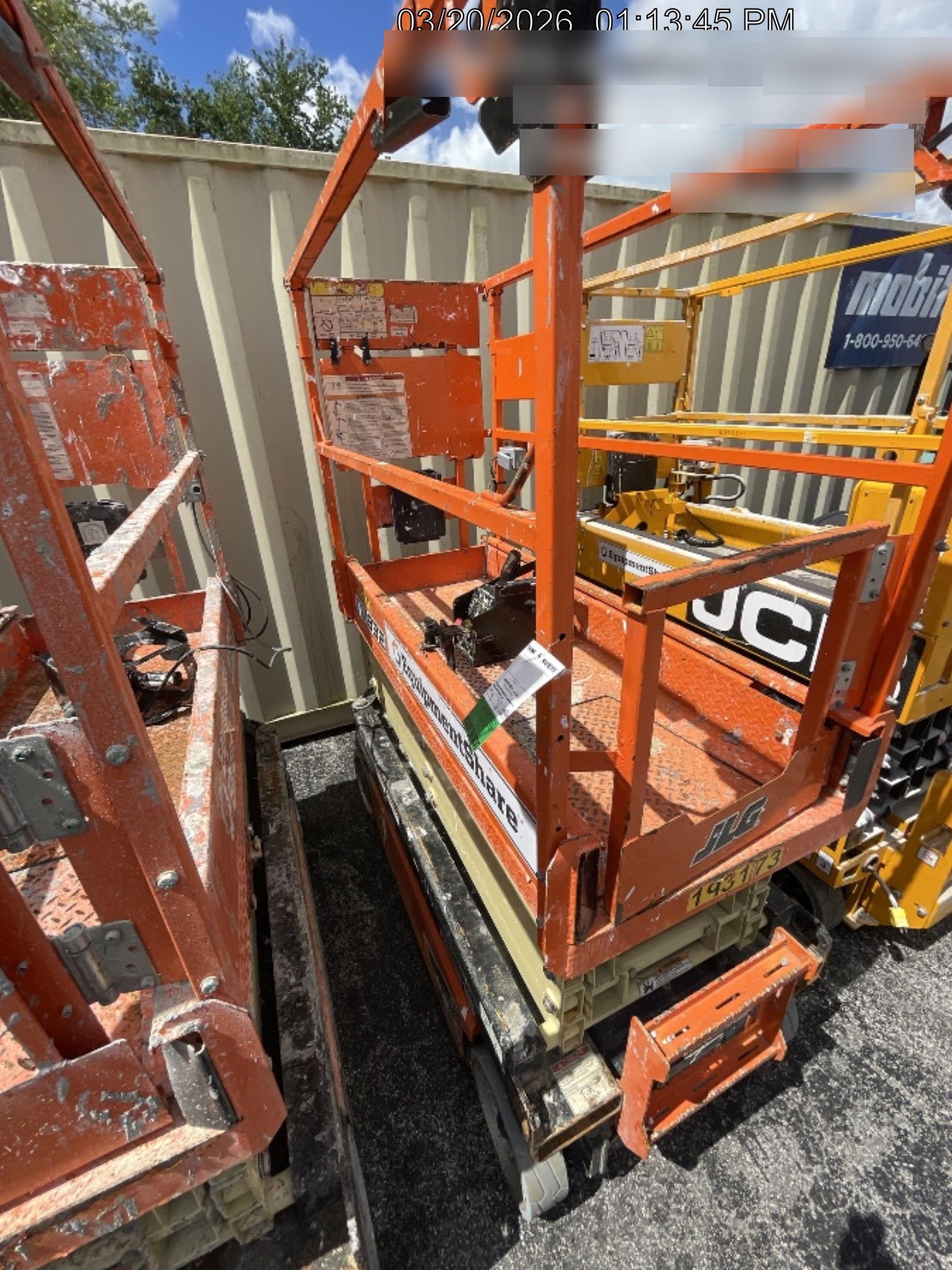 2021 JLG ES1932