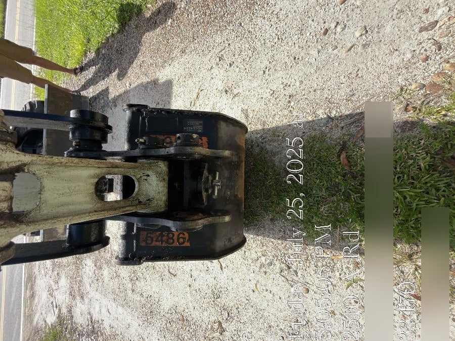 2025 TAKEUCHI 24" Bucket Takeuchi