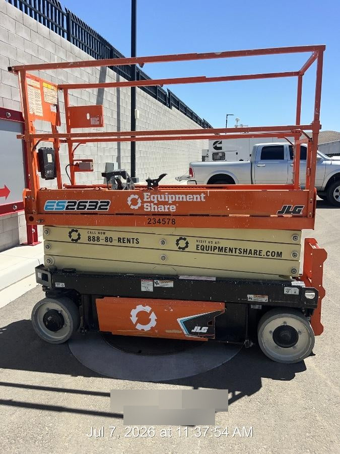 2022 JLG ES2632