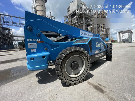 2022 GENIE GTH-844