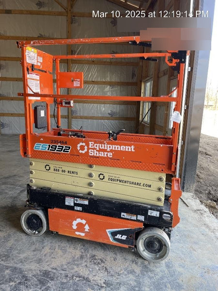 2022 JLG ES1932