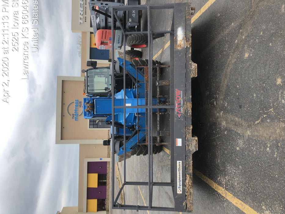 2018 Genie GTH-1056 Genie GTH-1056 w/Enclosed Cab w/HVAC, Work Lights, Solid Tires, Beacon, 60" Carriage and Forks