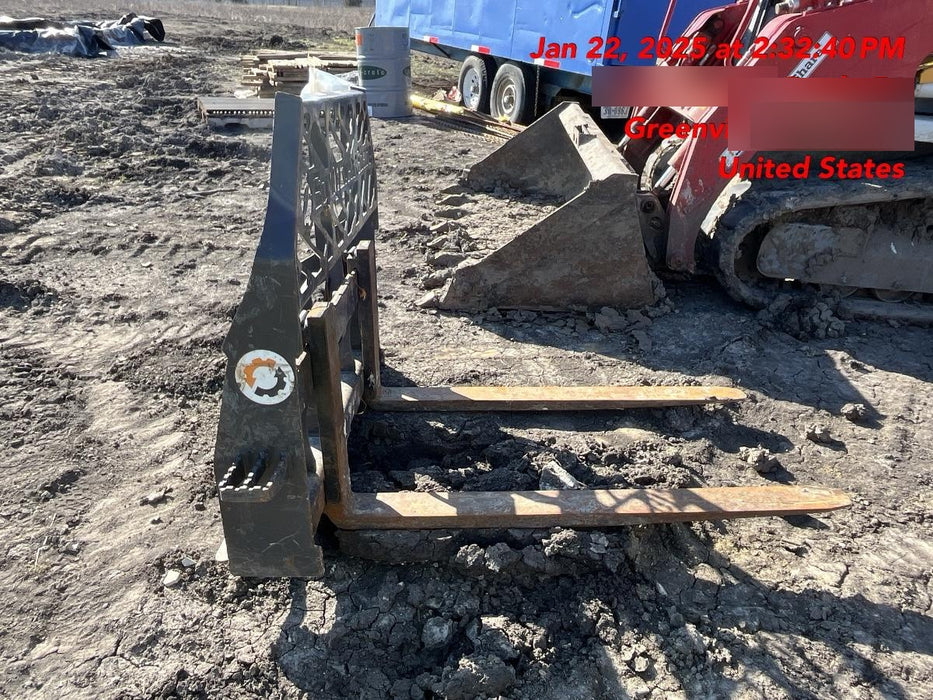 2022 PALADIN 48" Pallet Forks - Paladin