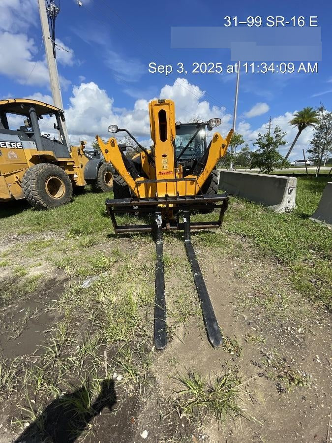 2023 JCB 512-56
