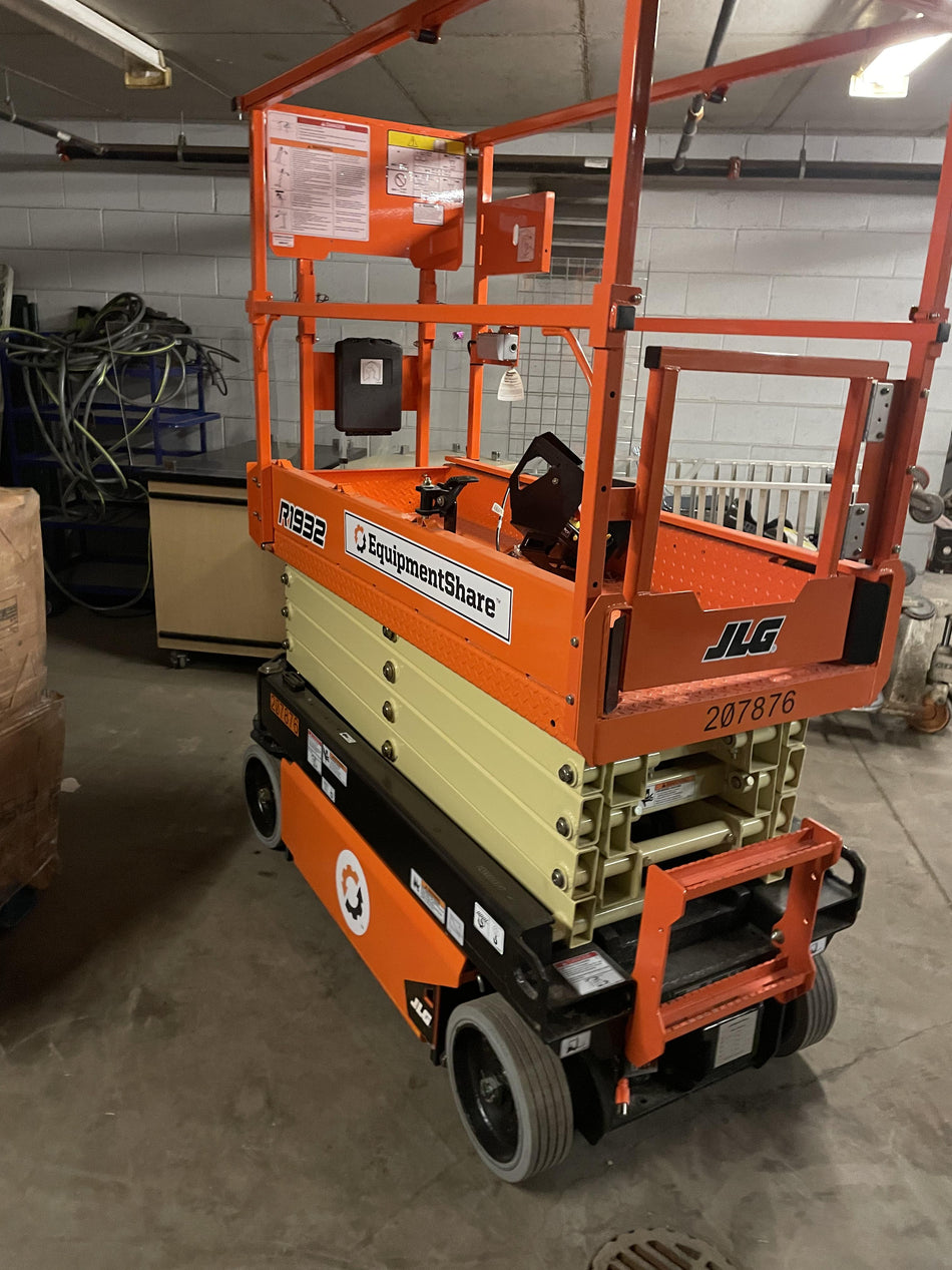 2022 JLG R1932