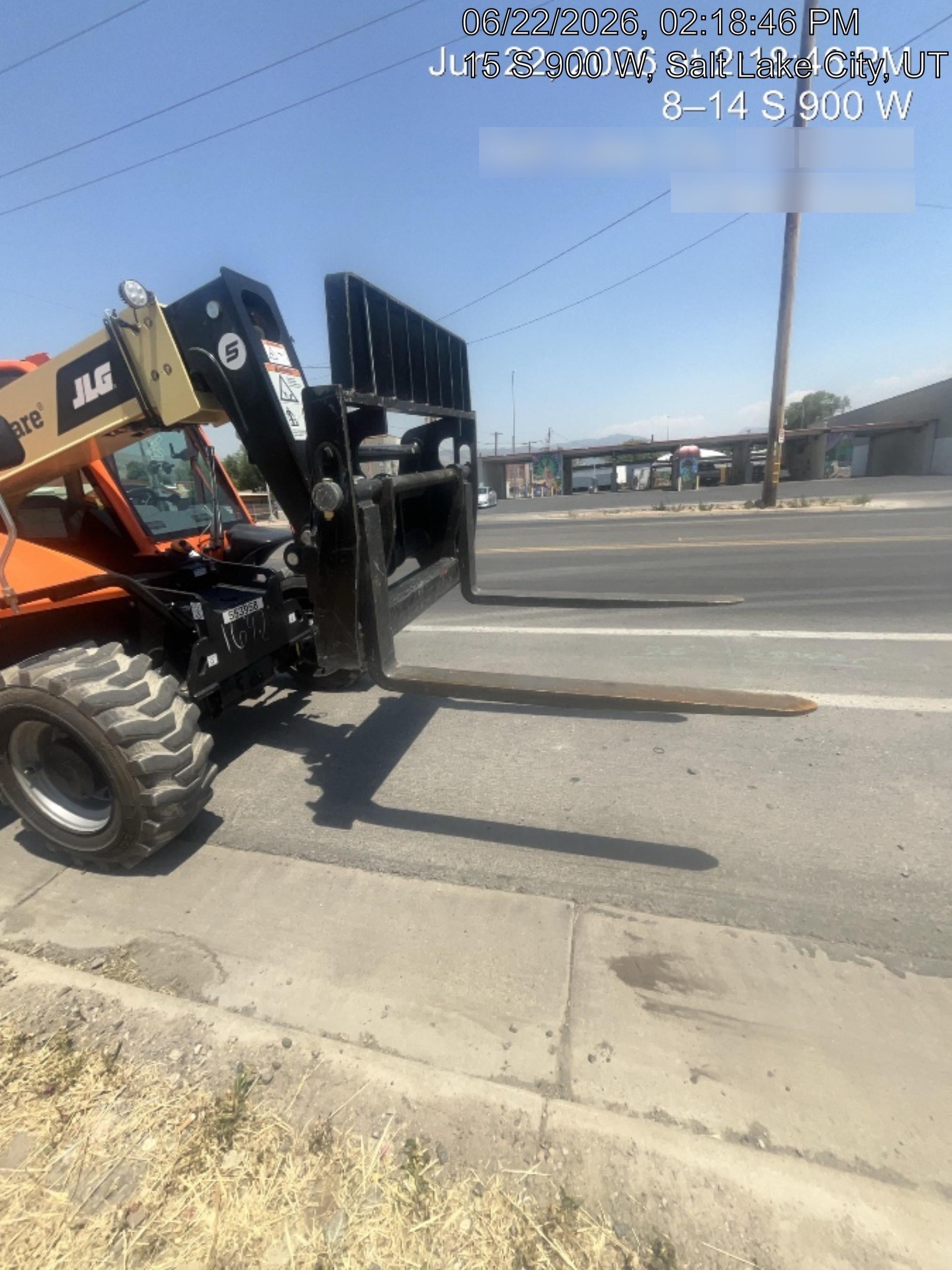 2025 JLG 519