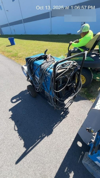 2019 Miller Electric BOBCAT 250 951600 PKG-250 amp Propane Welder, Standard w/Running Gear, Bracket, Hose"250 amp Propane Welder, Standard w/Running Gear, Bracket, Hose