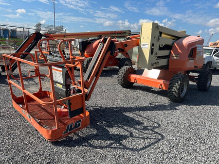 2019 JLG 450AJ