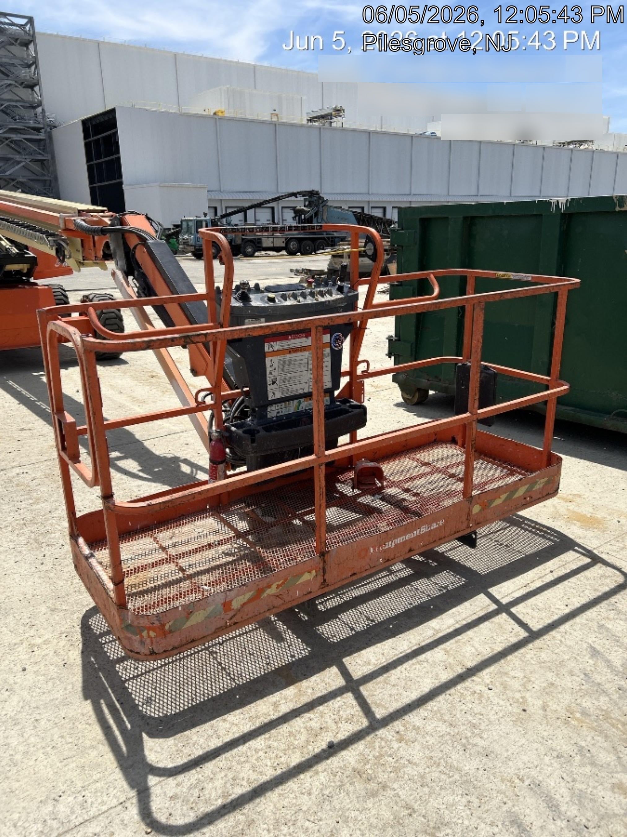 2023 JLG 660SJ