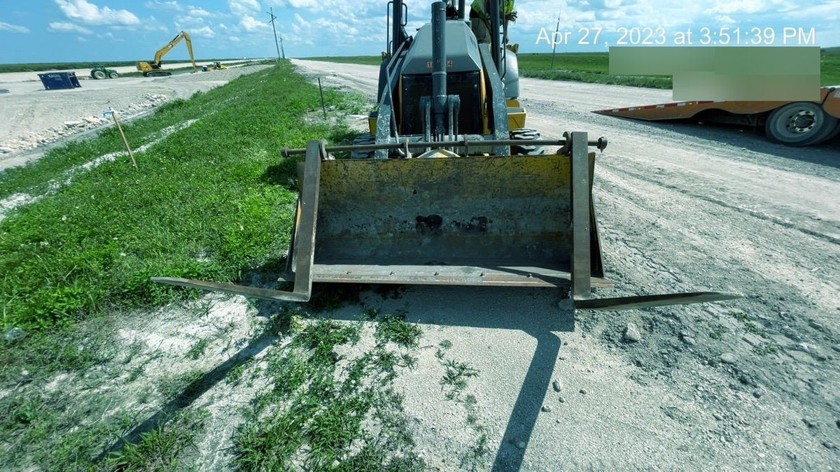 2014 WERK-BRAU 42" Forks - Backhoe