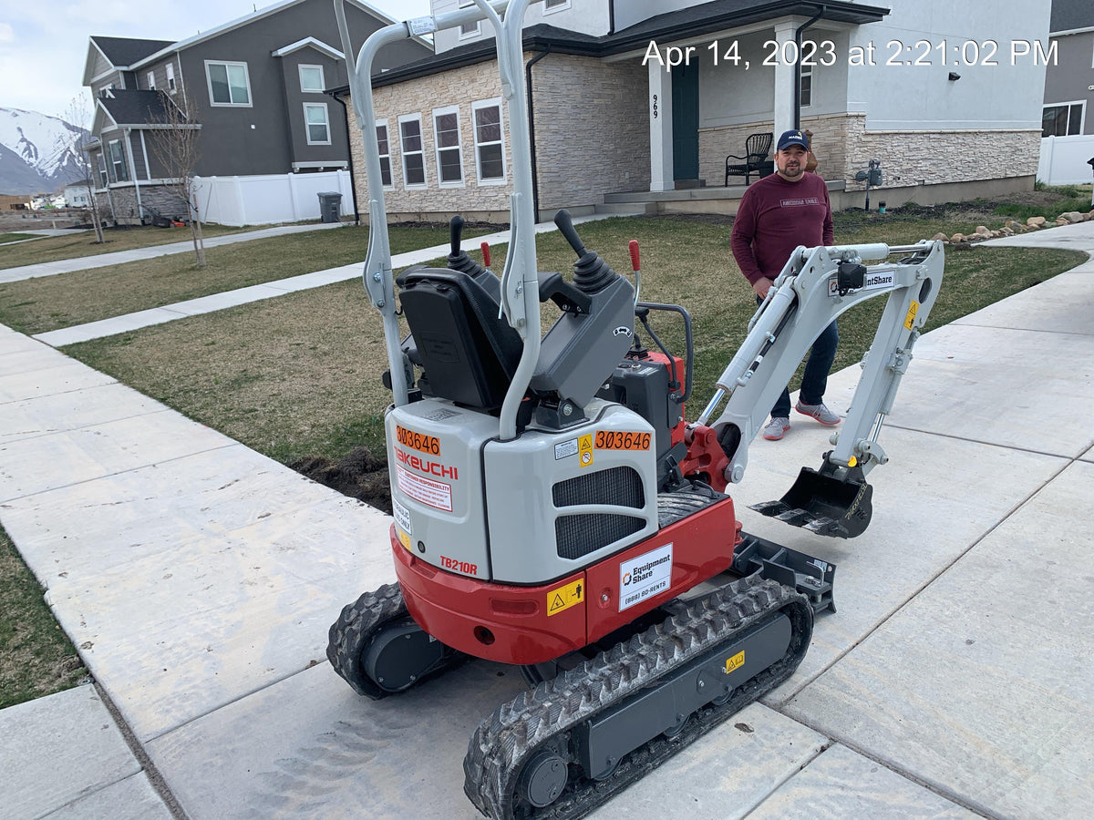 2023 TAKEUCHI TB210R